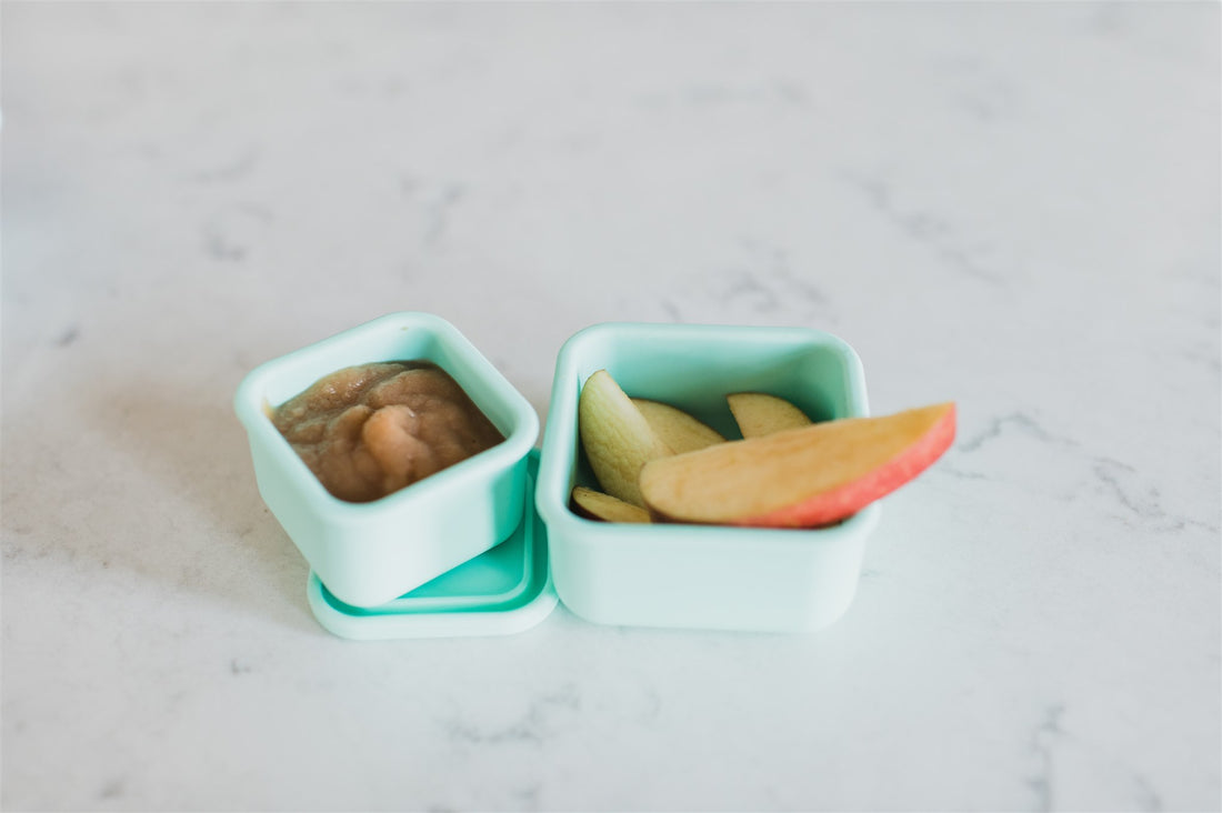 Dreamroo's small silicone containers for baby food and purees