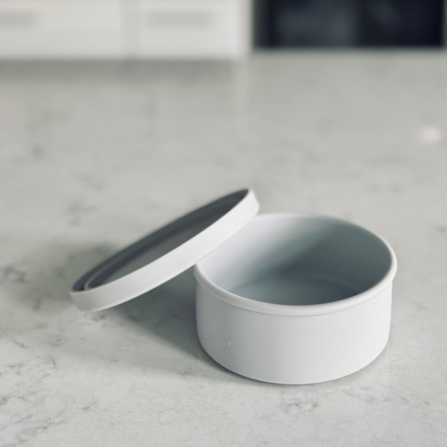 Medium Round Container | 17 oz